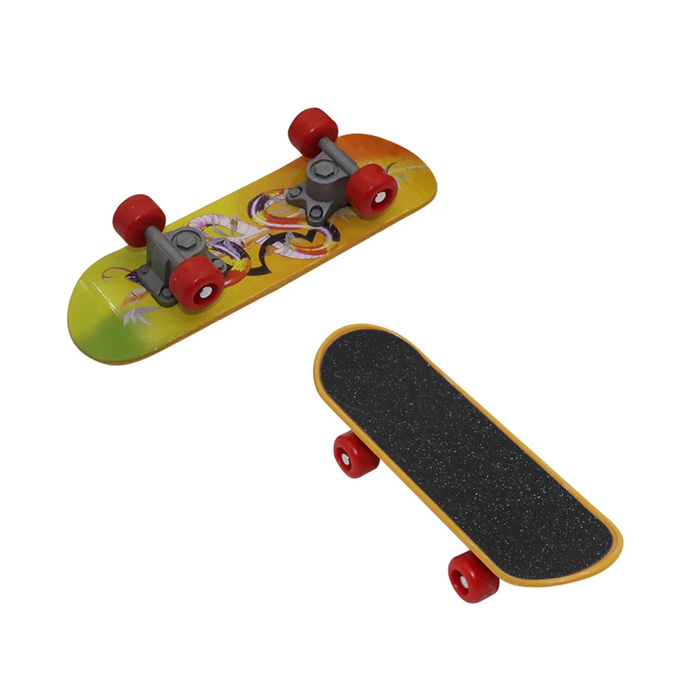 Mini Skateboard Toy for Parrots – Intelligence Training, for Cockatiels and Budgies
