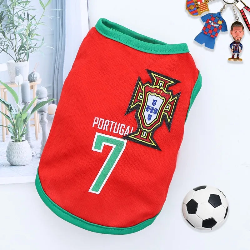 Fudbalski dres za pse i mačke – navijački kombinezon za sve rase