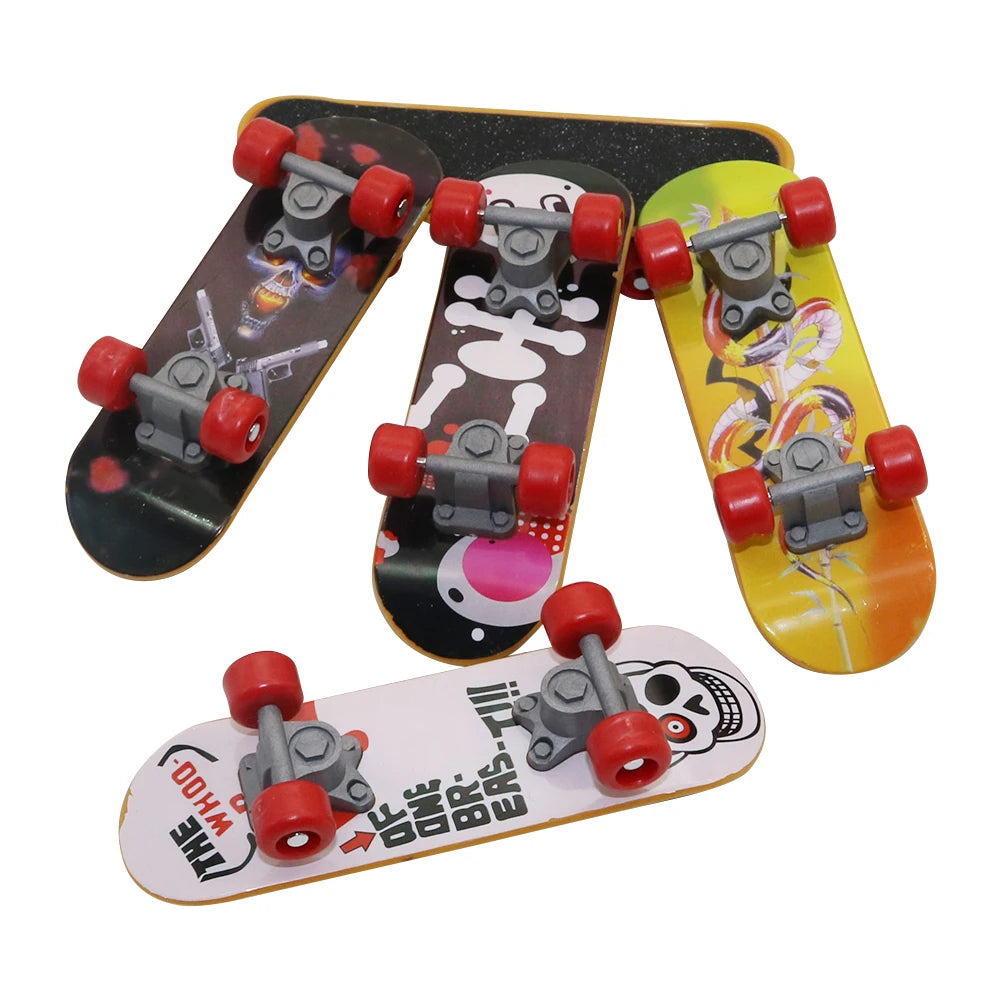 Mini Skateboard Toy for Parrots – Intelligence Training, for Cockatiels and Budgies