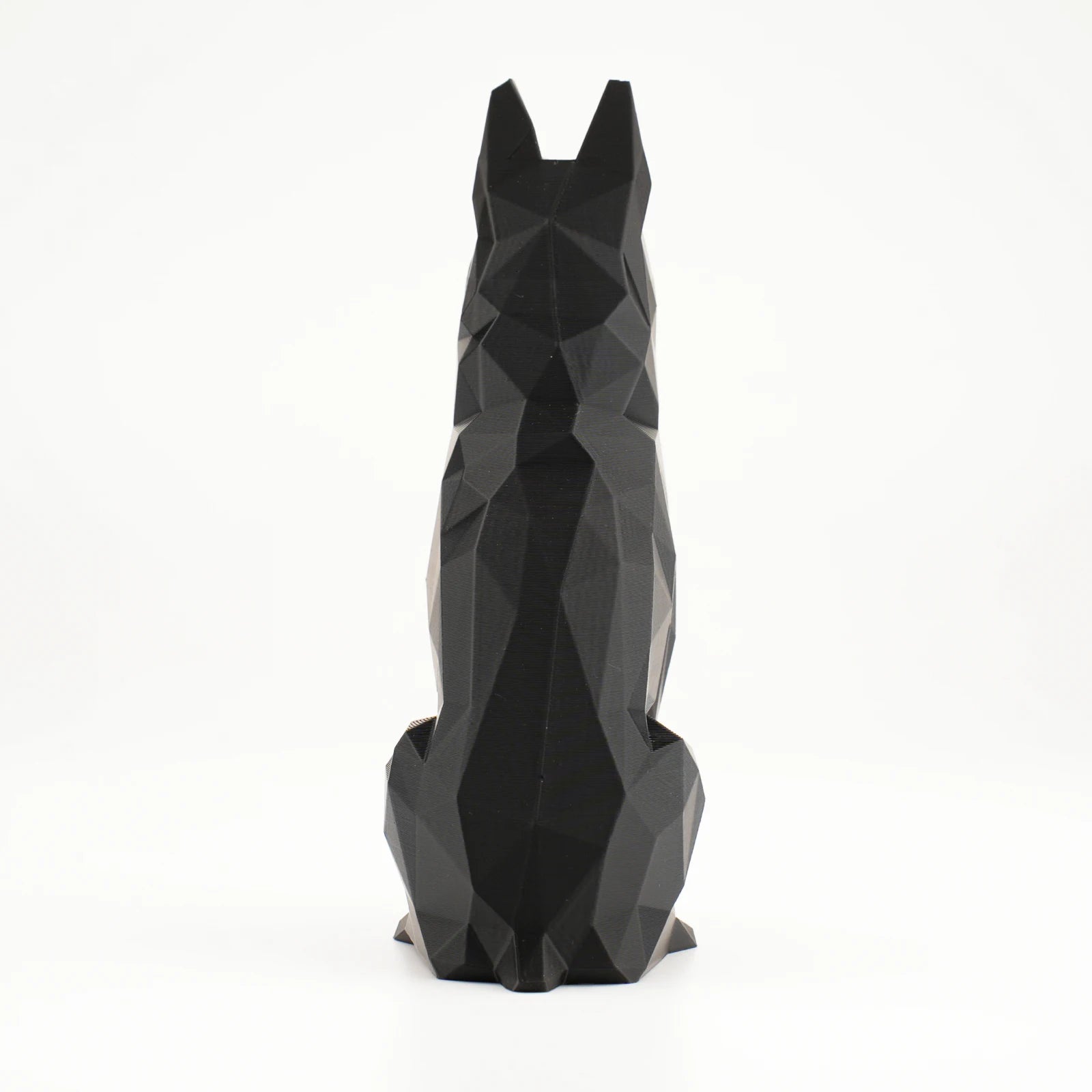 Figura psa Nemački ovčar – elegantna skulptura za dom i auto