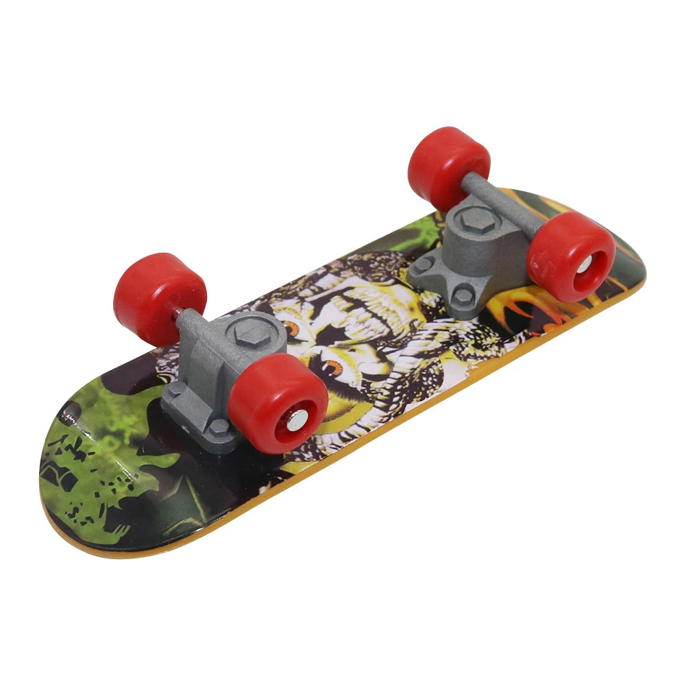 Mini Skateboard Toy for Parrots – Intelligence Training, for Cockatiels and Budgies